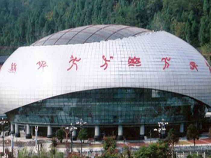 文山体育中心球形网架加工安装